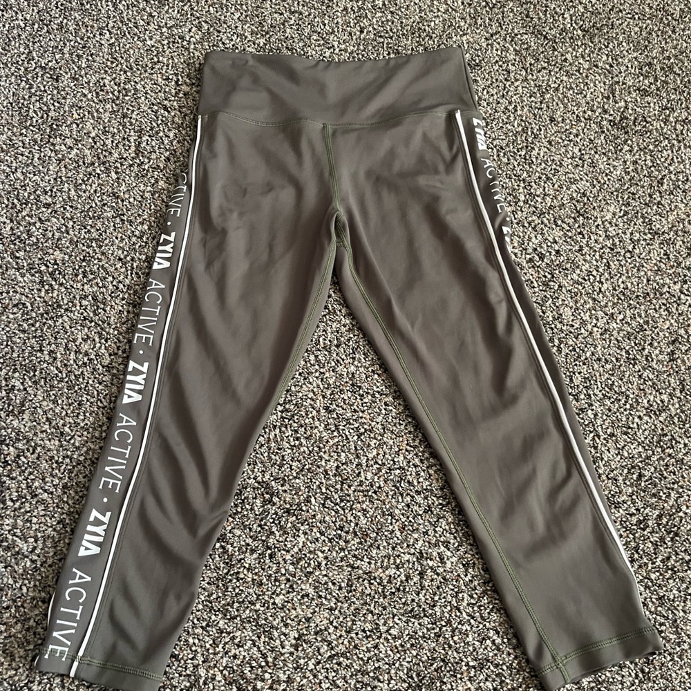 Zyia Active High-Waisted Olive Green Leggings